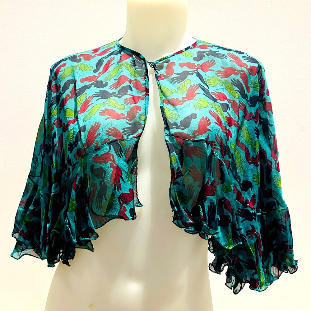 Stunning green 100% silk print Burberry capelet/shawl. New without tags.